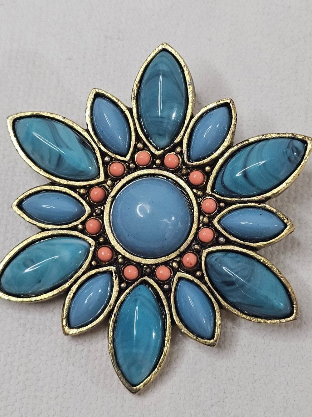 Gold Tone Flower Brooch Turquoise Colored Beaded Stone Unmarked Jewelry Pin